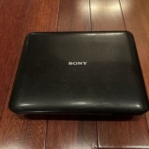 Sony‎ DVP-FX780 Portable DVD Player with Screen (7") No Remote No Power Cord